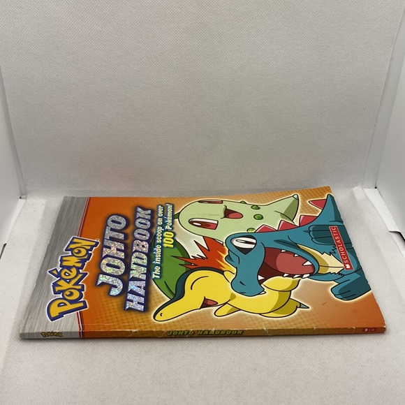 Pokémon Johto Handbook Scholastic Softcover Book - Picture 2 of 10